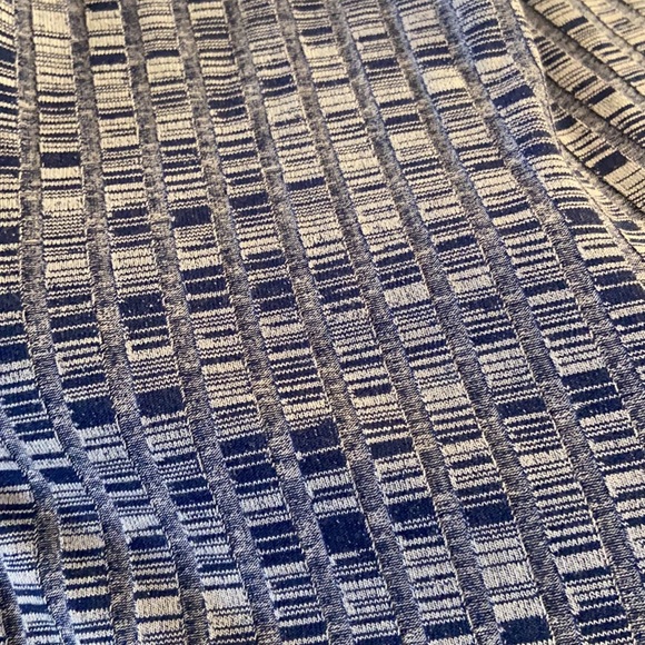 T-shirt - Picture 4 of 5